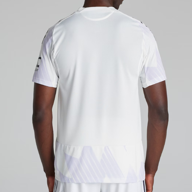 Manchester United, Napoli, Bayer Leverkusen Headline Latest Round of European Kit Launches – SportsLogos.Net News 4 manchester united away back 20250717 european kit shirt jersey uniform unveilings spain la liga england premier league germany bundesliga france ligue 1 italy serie a