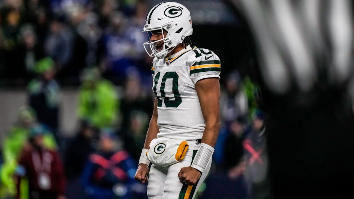 Green Bay Packers To Wear All-White “Winter Warning” Uniforms On Thursday Night Football